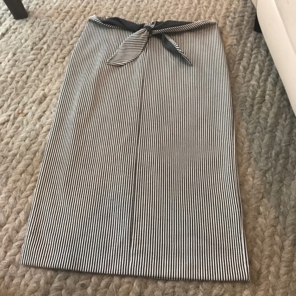 Club Monaco Skirt - Picture 4 of 4